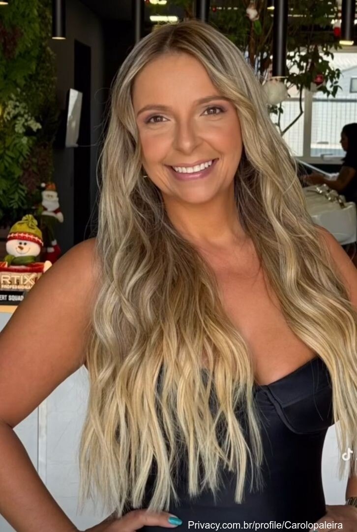 Carol Opaleira